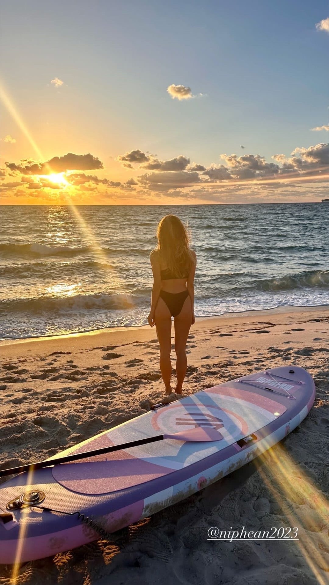 "Enthüllung am 1. April: Ein Blick in die Zukunft des aufblasbaren Paddleboards mit unserer neuesten Kreation